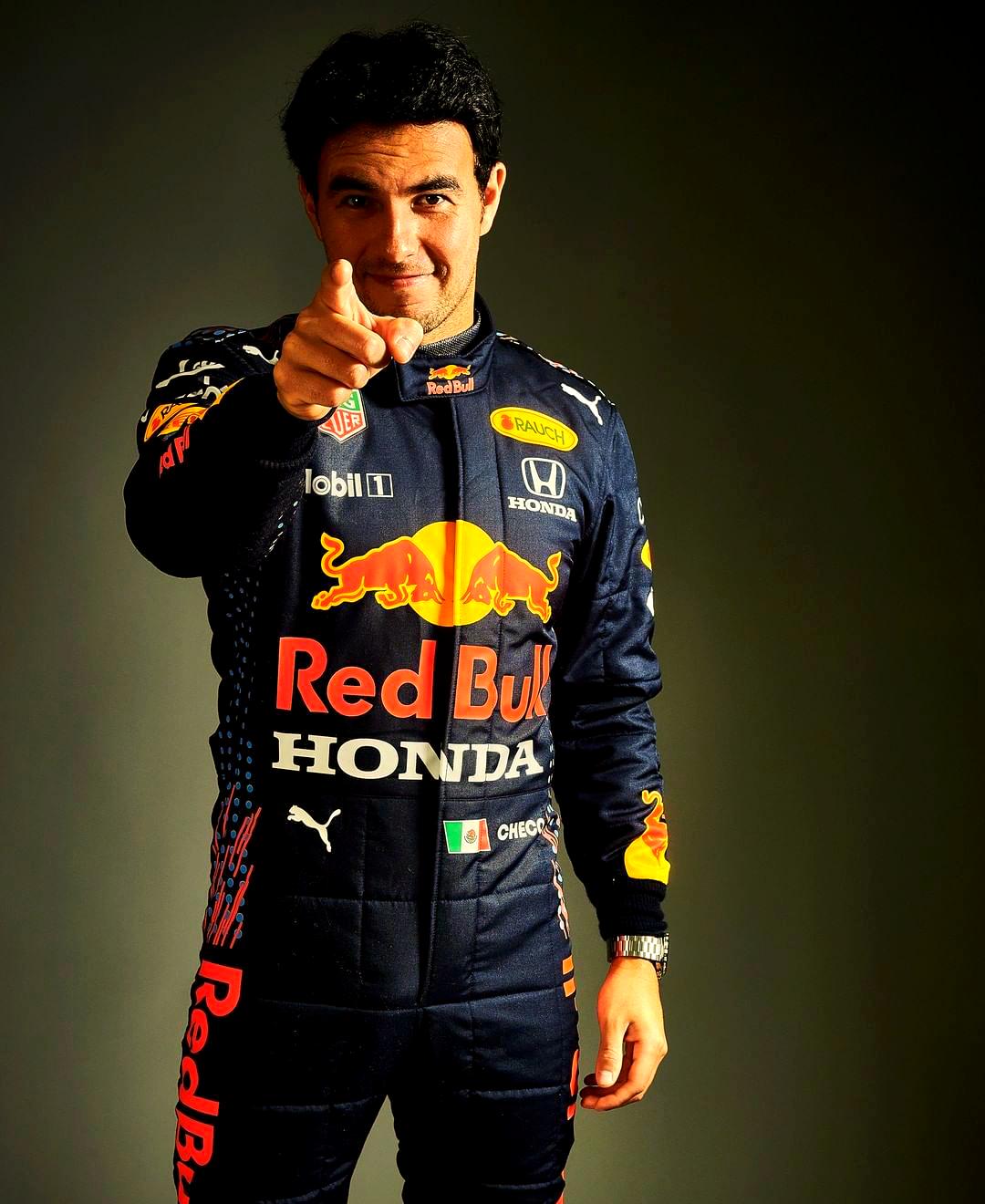 阿斯顿马丁翻盘哈斯车队，佩雷兹统治全场