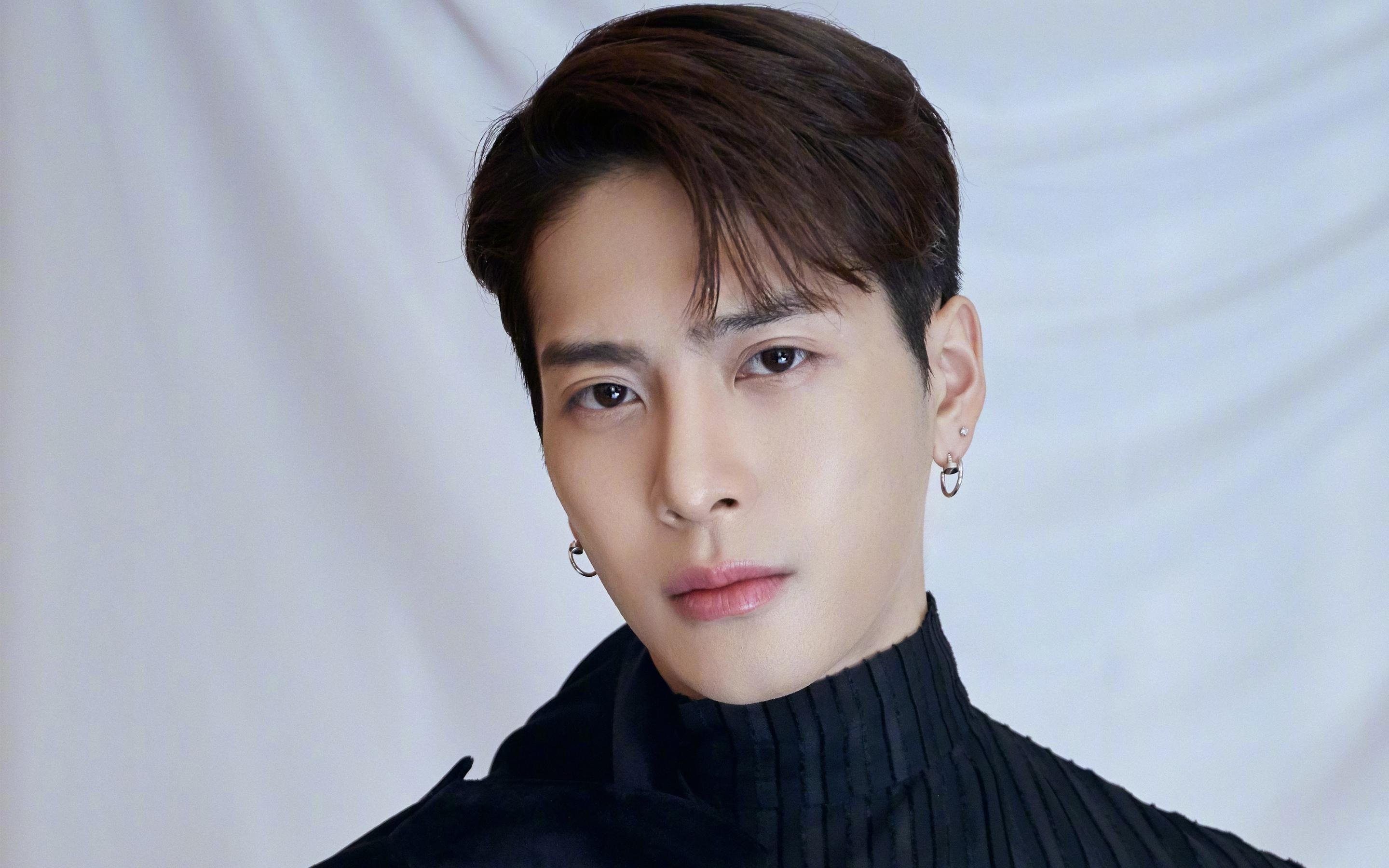 F1的轰鸣，网红包厢的香槟，和那个戴墨镜的杜兰特，当跨界成为流量终极密码